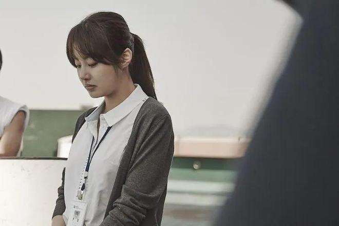 无法落户上海法院：公司赔偿5万元电子pg实习公司误缴社保致应届生(图3)