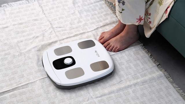 测：3频8电极+12项数据+97%准确率有点全面pg电子免费模拟器游戏InBody体脂秤H30评(图9)