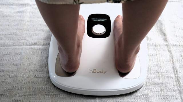 测：3频8电极+12项数据+97%准确率有点全面pg电子免费模拟器游戏InBody体脂秤H30评(图12)